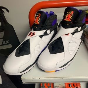 Jordan 8 Retro “Three-peat”